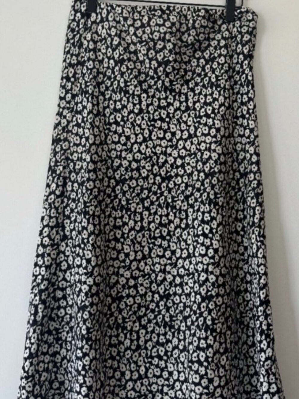 Sportsgirl black/white floral midi skirt (US 4)